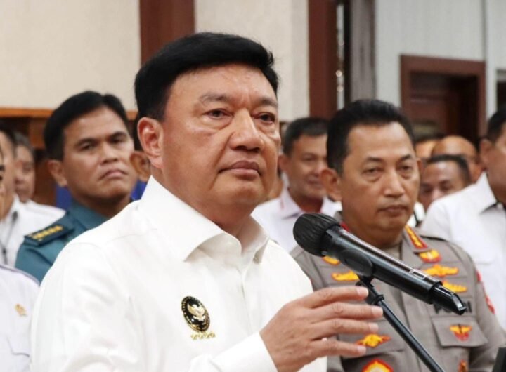 Menteri Koordinator Bidang Politik dan Keamanan (Menko Polkam), Budi Gunawan, bersama beberapa kementerian yang lain di Kantor Kemenko Polkam, Jakarta, Senin (4/11/2024). Foto: Dok. Istimewa