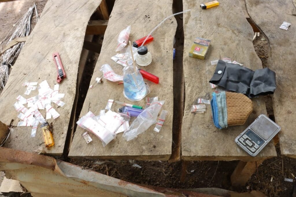 Barang Bukti yang didapatkan dari Sarang Narkoba di Desa Tinokkah , Sipispis, Kabupaten Serdang Bedagai. Foto: Humas Polres Tebing Tinggi.