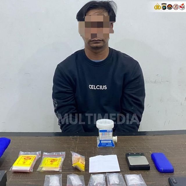 Tersangka dan Baeahg Bukti diamankan Polisi. Foro: Humas Polda Babel.