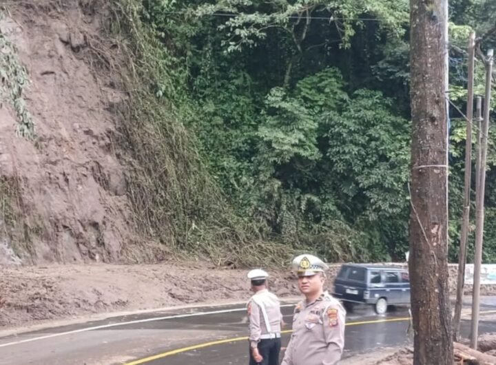 Kondisi Jalan Jamin Ginting KM 155 sudah kembli normal pasca diterpa Longsor tebing sisi jalan, pada Sabtu, (23/11/2024) malam. Foto: Polres Tanah Karo.