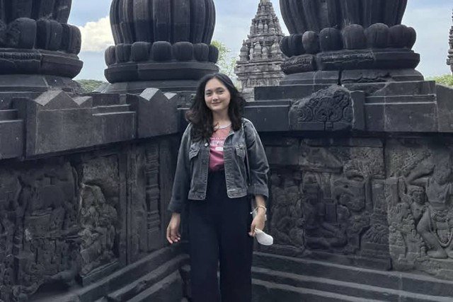 Potret Natasya Hutagalung (21), mahasiswi Sekolah Tinggi Pemerintahan Masyarakat Desa (APMD) Yogyakarta yang jadi korban penyiraman air keras yang diotaki mantan pacar. Foto: Dok. Keluarga