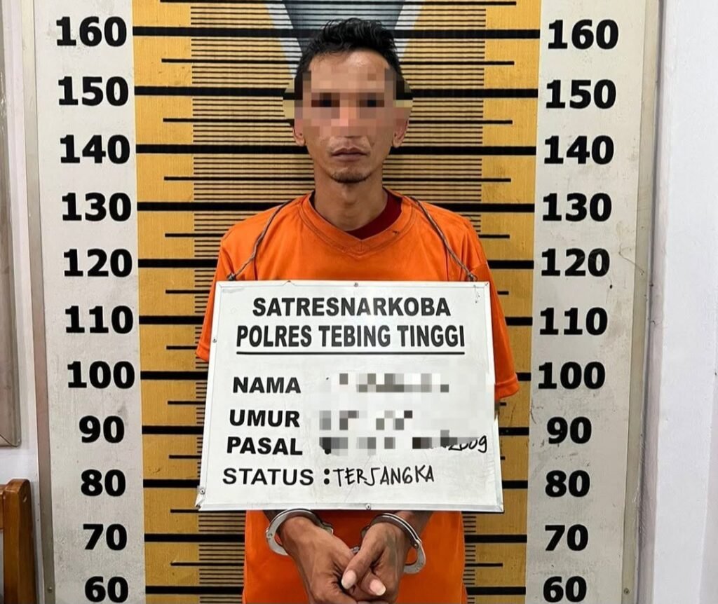 Pelaku dan Barang Bukti diamankan Sat Resnarkoba Polres Tebing Tinggi. Foto: Dok. Polres Tebing Tinggi.