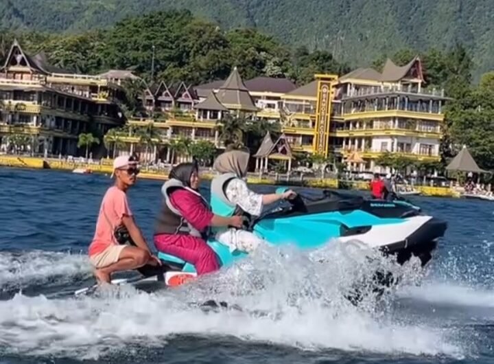 Instagram @tuktukjetski