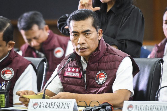 Kabareskrim Polri Komjen Pol. Wahyu menyampaikan keterangan saat konferensi pers pengungkapan peredaran narkoba di Gedung Bareskrim Polri, Jakarta, Rabu (5/3/2025). Foto: Sulthony Hasanuddin/ANTARA FOTO