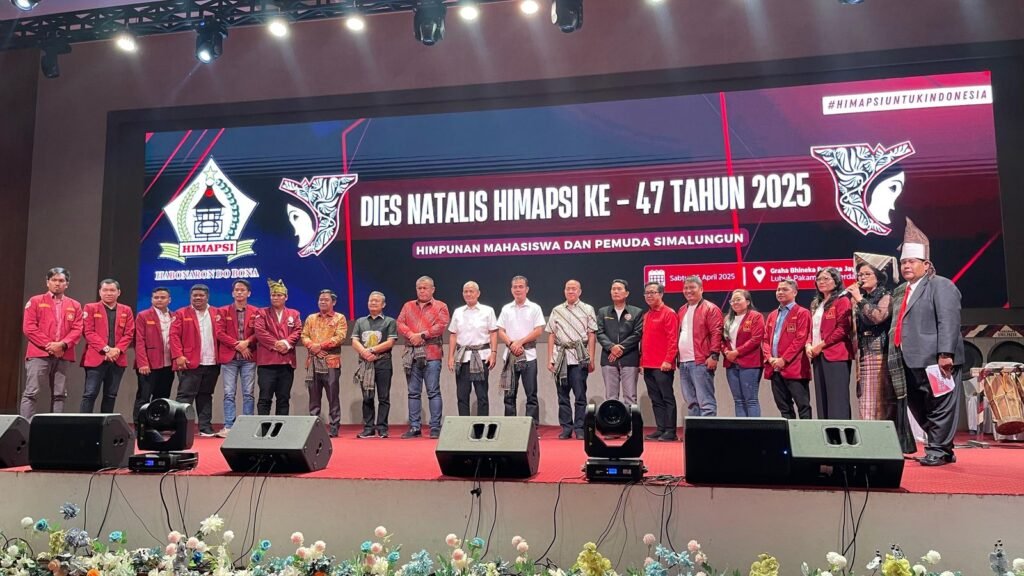 Himapsi Foto bersama dalam rangkaian acara Dies Natalis ke 47 Tahun. Foto: Dok. Panitia Dies Natalis Himapsi.