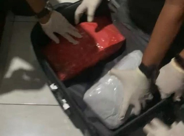 Penyidik Kejagung temukan uang Rp 5,5 miliar di rumah hakim Ali Muhtarom terkait kasus suap vonis lepas korupsi CPO. Foto: Dok. Istimewa