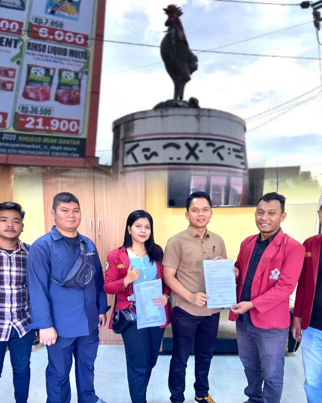 Tugu Dayok Mirah/DPC Himapsi Kota Pematangsiantar di Polres Pematangsiantar. Foto: Istimewa.