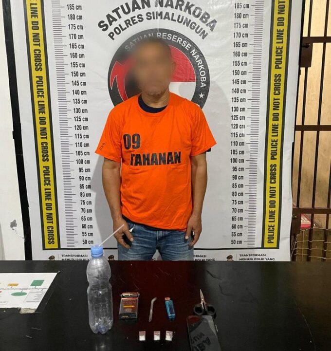 Tersangka dan barang bukti diamankan Polres Simalungun. Foto: Dok. Humas Polres Simalungun.