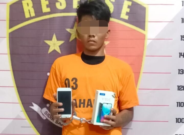 Pelaku pencurian HP (Handphone) dan Barang bukti diamankan Polres Simalungun. Foto: Humas Polres Simalungun.