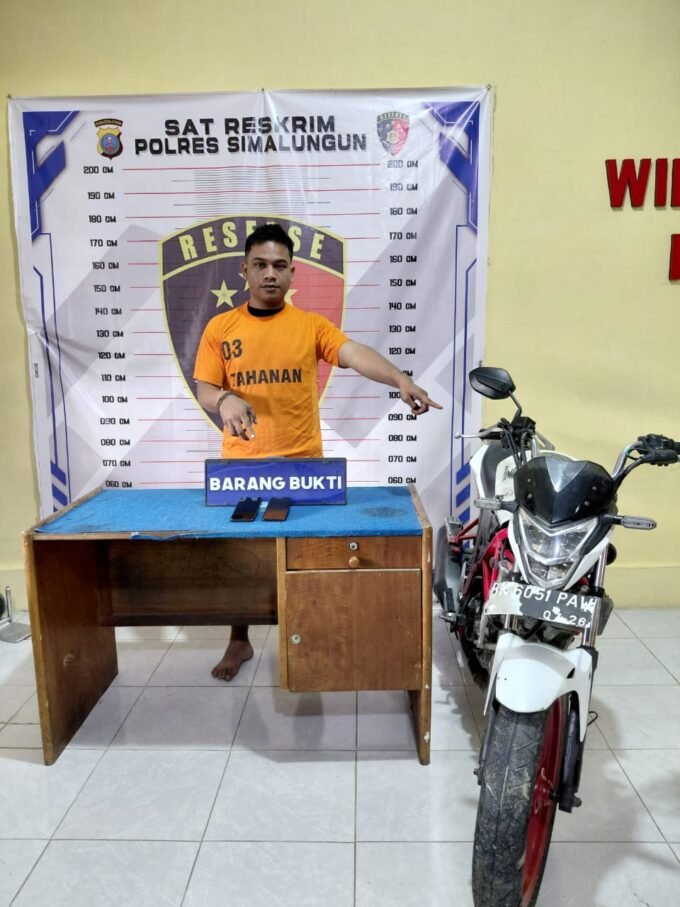 Tersangka dan Barang Bukti sudah diamankan di Polres Simalungun guna dilakukan Penyelidikan. Foto: Humas Polres Simalungun.
