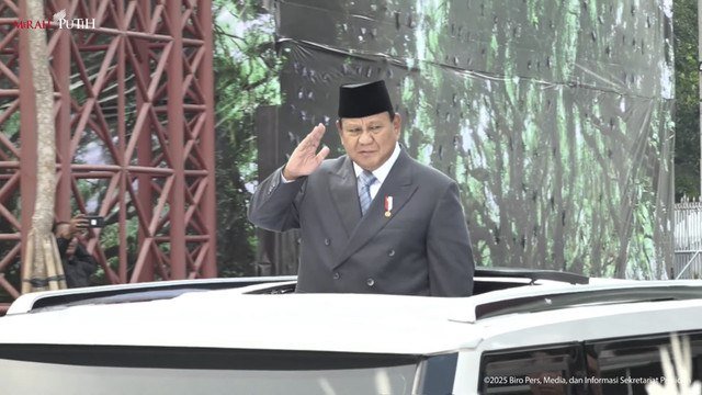 Presiden Prabowo tiba dalam acara Pembukaan Indodefence Expo & Forum, Jakarta, Rabu (11/6/2025). Foto: YouTube/Sekretariat Presiden