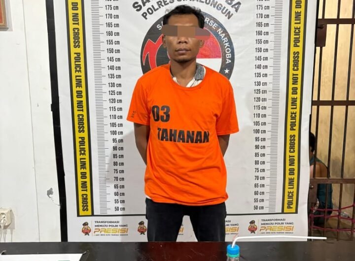 Seorang Jaringan Narkoba Jenis sabu yang diduga sebagai pengedar di Bandar Masilam, ditangkap Sat Narkoba Polres Simalungun. Foto: Humas Polres Simalungun.