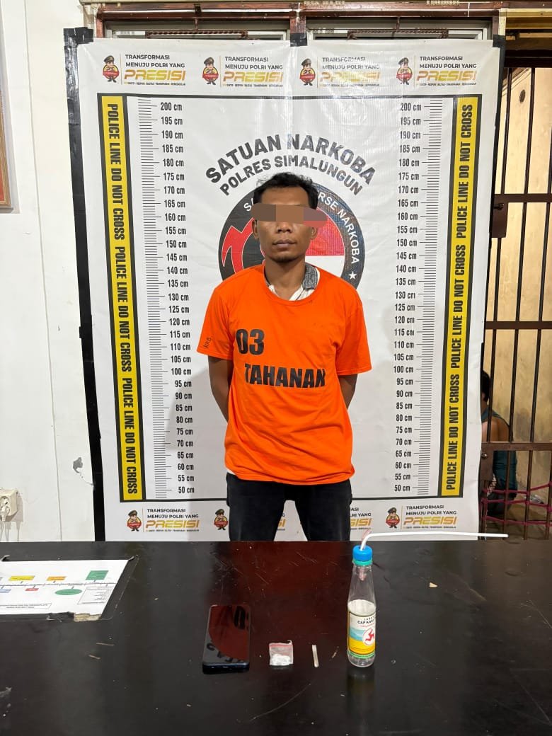 Seorang Jaringan Narkoba Jenis sabu yang diduga sebagai pengedar di Bandar Masilam, ditangkap Sat Narkoba Polres Simalungun. Foto: Humas Polres Simalungun.