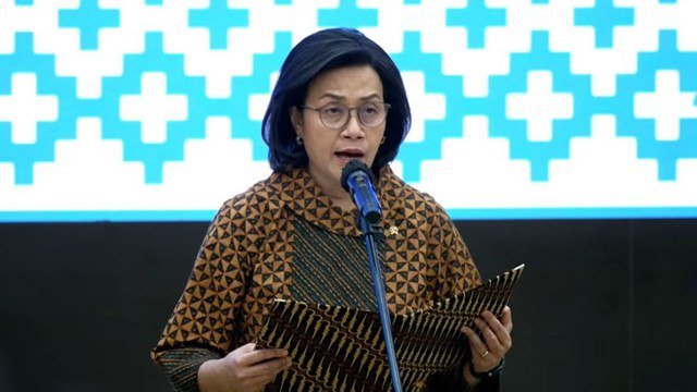 Menteri Keuangan Sri Mulyani, saat pelantikan pejabat eselon II Kemenkeu, di kantornya, Jakarta, Jumat (13/6). Foto: Dok: Youtube/Kementerian Keuangan RI