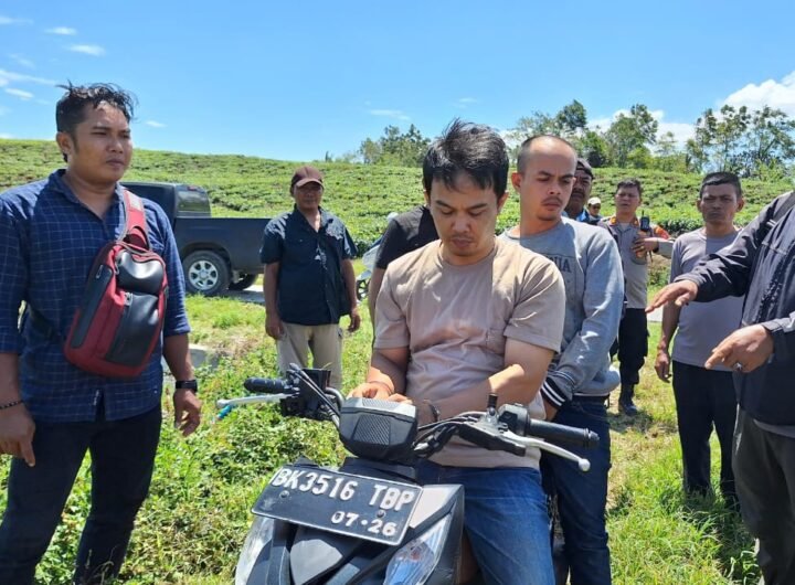 Sat Reskrim Polres Simalungun saat melakukan Olah TKP di Wilayah Kecamatan Sidamanik, Kabupaten Simalungun. Foto: Dok. Humas Polres Simalungun.