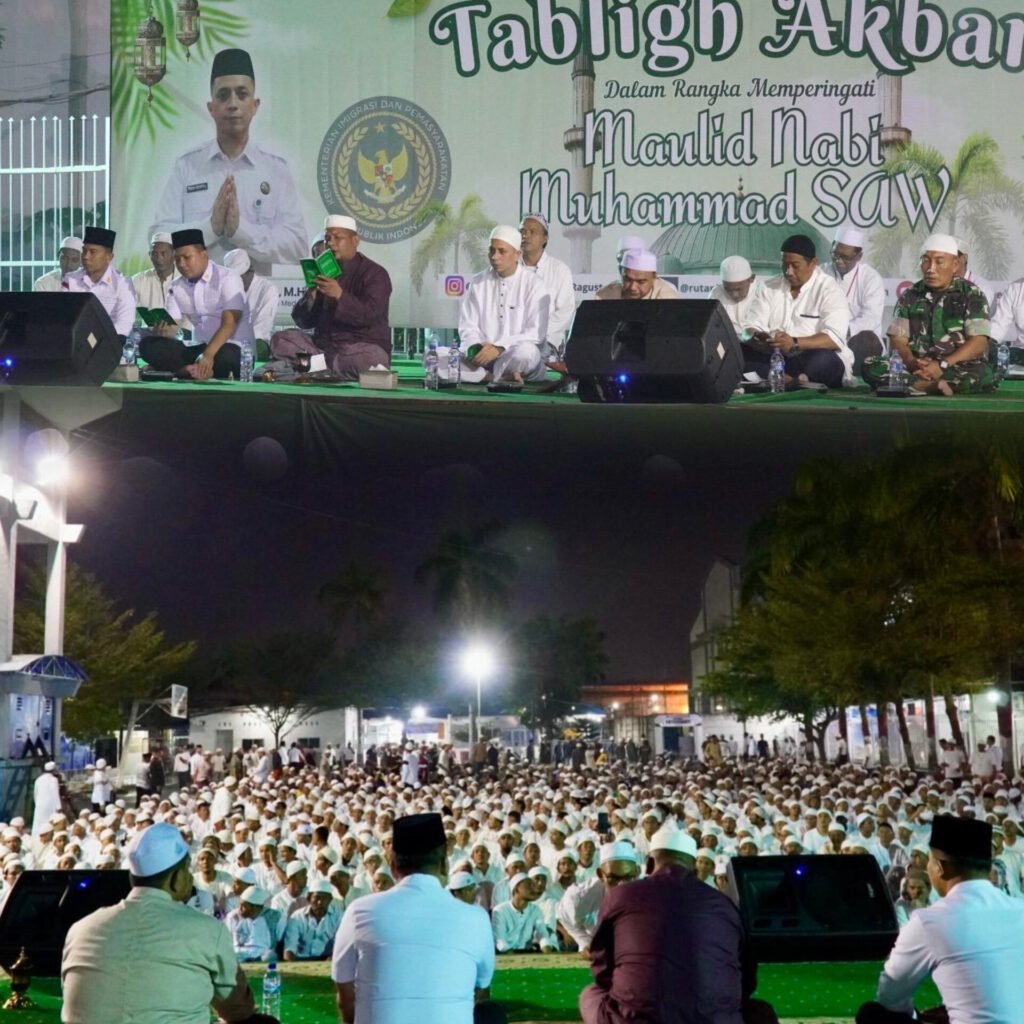 Ribuan Wargan Binaan dan Petugas Rutan I Medan mengikuti Maulid Nabi Bersama Para Habib. Foto: Dok. Rutan I Medan (Kolase: Visiokreatif Pictures)