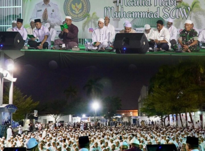 Ribuan Wargan Binaan dan Petugas Rutan I Medan mengikuti Maulid Nabi Bersama Para Habib. Foto: Dok. Rutan I Medan (Kolase: Visiokreatif Pictures)