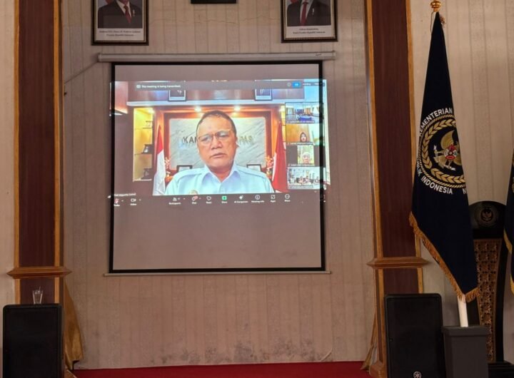 Kepala Kantor Wilayah Direktorat Jenderal Pemasyarakatan (Kakanwil Dirjenpas) Sumatera Utara (Sumut), Yudi Suseno pimpin Zoom Meeting bersama Jajaran UPT Lembaga Pemasyarakatan. Foto: Dok. Lapas Sibolga.