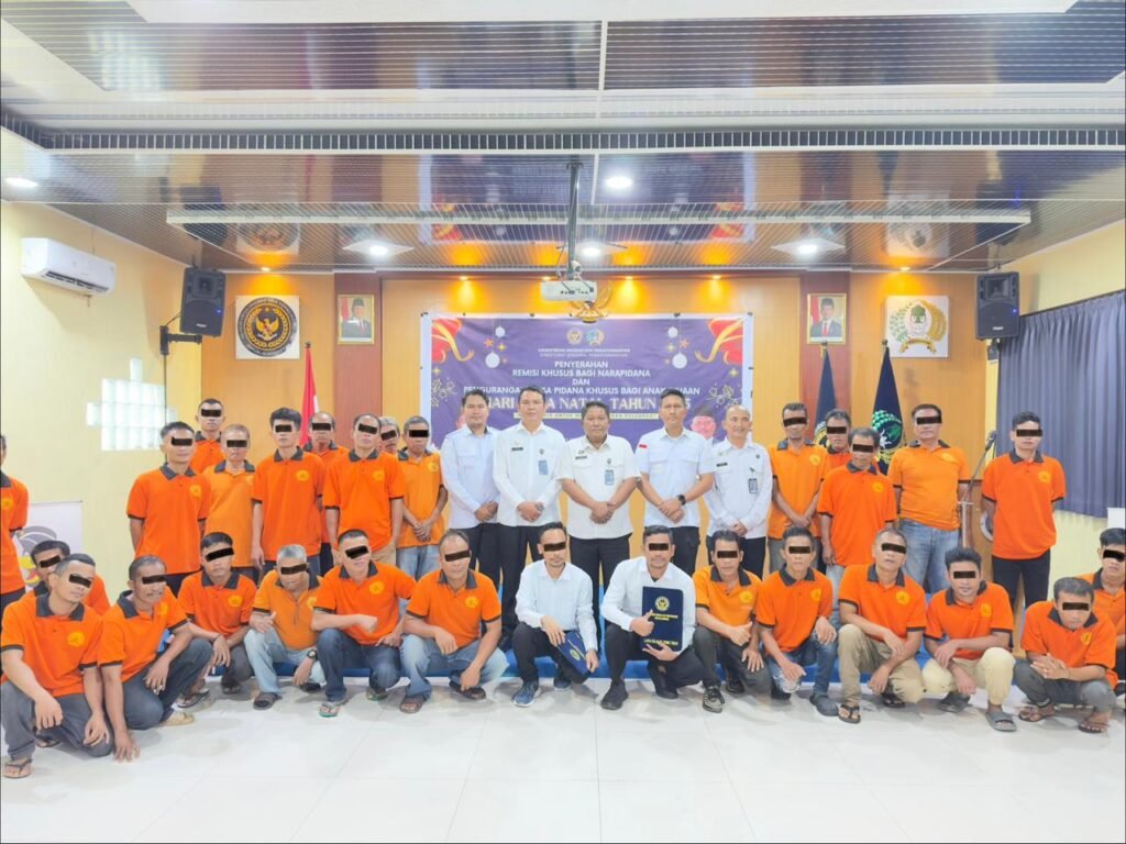 Penyerahan Remisi Natal kepada 61 Warga Binaan Lapas Tebing Tinggi. Foto: Dok Istimewa.