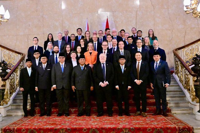 Presiden Prabowo Subianto menghadiri acara UK-Indonesia Education Roundtable di Lancaster House, Londong, Inggris, Selasa (20/1) Foto: Biro Pers Sekretariat Presiden