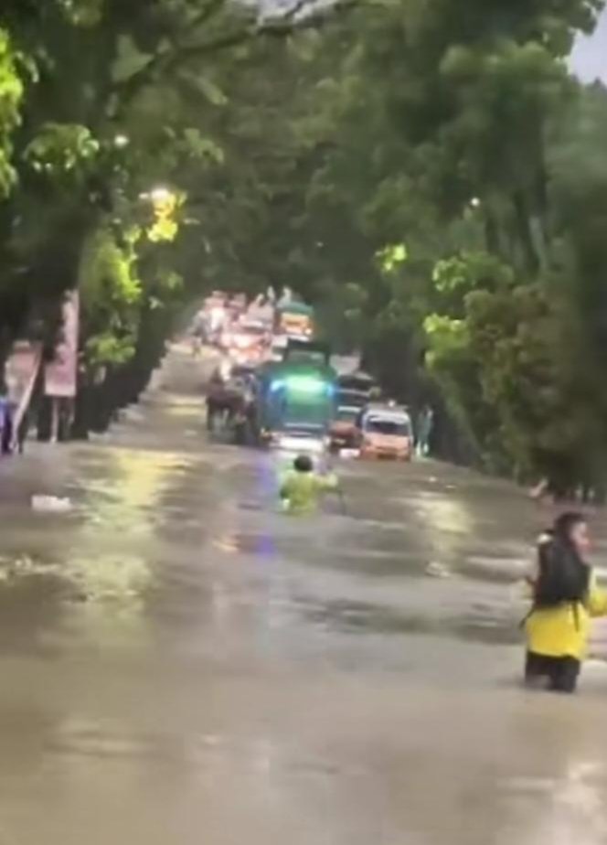 Jalan Medan di Kecamatan Siantar Martoba, Kota Pematangsiantar. Foto: Tim Redaksi.