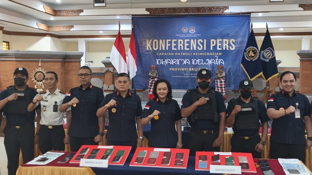 Jumpa pers patroli Dharma Dewata oleh Imigrasi Bali, Selasa (5/5/2026). Foto: Denita BR Matondang/kumparan