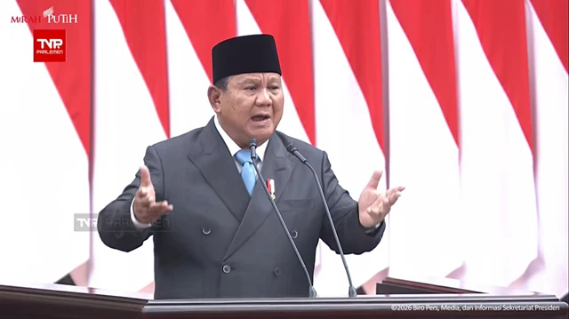 Presiden RI, Prabowo Subianto memberikan paparan dalam Rapat Paripurna DPR RI ke-19 Terkait KEM dan PPKF RAPBN 2027 di Gedung DPR, Kompleks Parlemen, Jakarta, Rabu (20/5/2026). Foto: YouTube/ Sekretariat Presiden