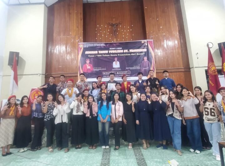 Foto bersama Usai Gelar acara Refleksi 800 Tahun Santo Fransiskus. Foto: dok. PMKRI Pematangsiantar.