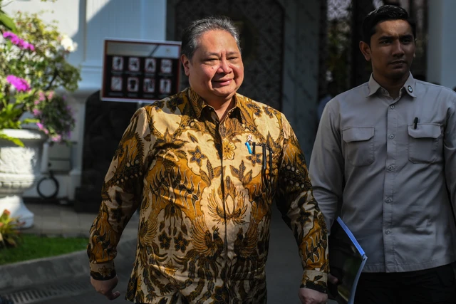 Menko Perekonomian Airlangga Hartarto berjalan usai mengikuti rapat yang dipimpin Presiden Prabowo Subianto di Kompleks Istana Kepresidenan, Jakarta, Kamis (21/5/2026). Foto: Hafidz Mubarak A/ANTARA FOTO