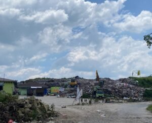 Kondisi Tempat Pembuangan Akhir (TPA) Tanjung Pinggir. Foto: Sahabat Lingkungan.