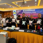 Konferensi Pers Pilot Malaysia Edarkan 25,1 Kg Ekstasi ke Jakarta di Gedung Bea Cukai. Foto: Rayyan Farhansyah/kumparan