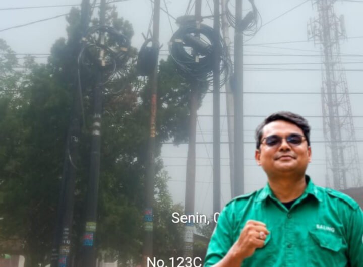 Tiang Fiber Optik dan Kabel yang semberawut di sekitar wilayah Kota Pematangsiantar/ Andi Simanjuntak Direktur Eksekutif Sahabat Lingkungan (SALING) Foto: Istimewa.