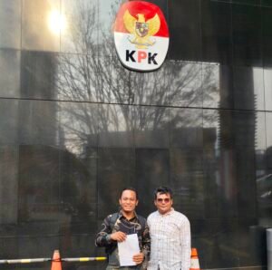 Penyampaian Laporan kepada KPK RI di Jakarta. Foto: Istimewa.